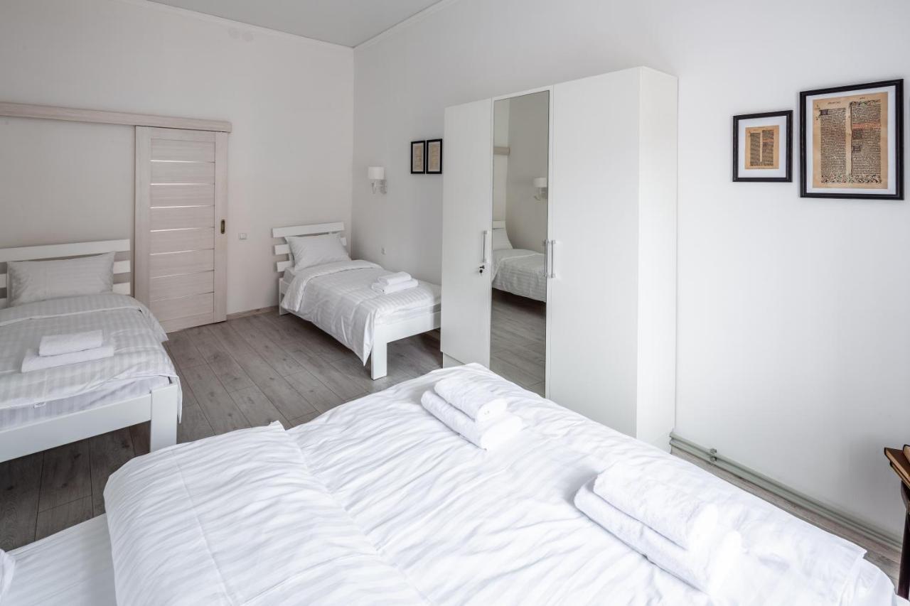 Bookinist Apartment Lviv Eksteriør bilde